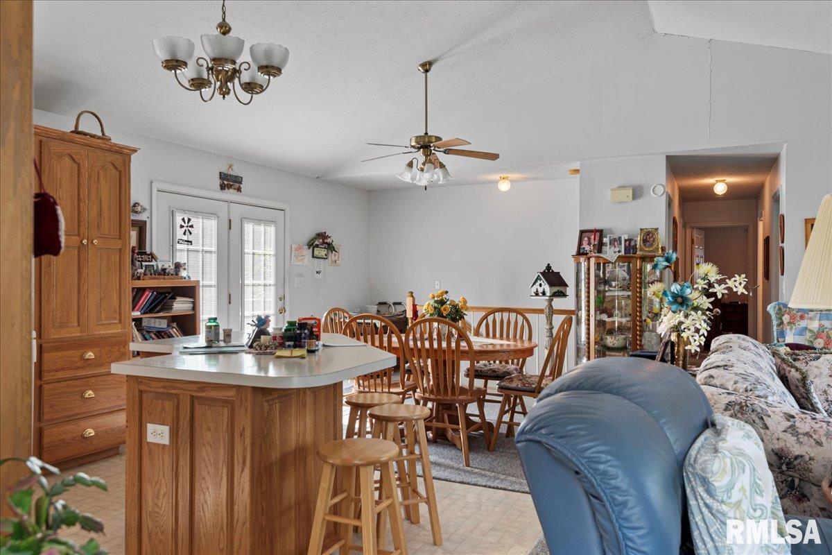 7425 Mechanicsburg Road Springfield, IL 62712 - Photo 9 of 51