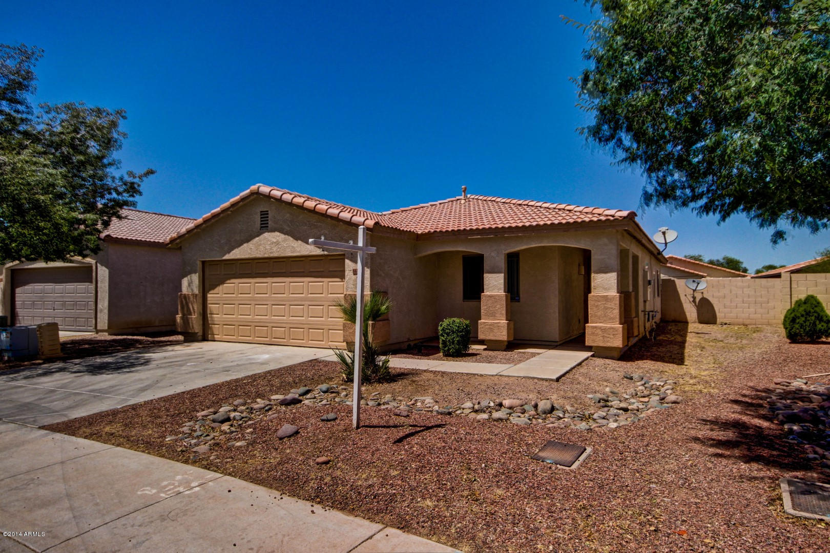 6610 West Riva Road Phoenix, AZ 85043 - Photo 3 of 26 Front