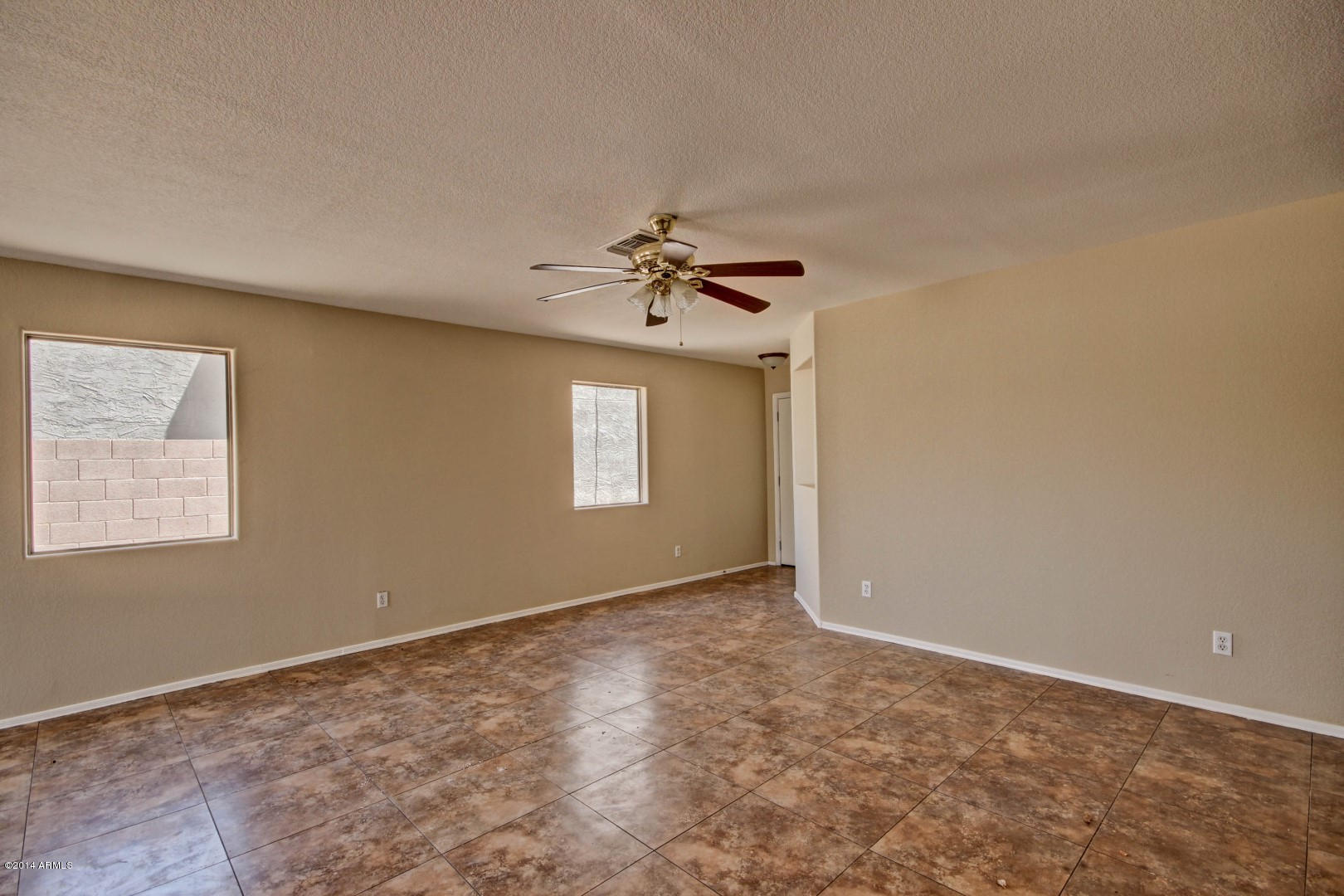 6610 West Riva Road Phoenix, AZ 85043 - Photo 6 of 26 Family Room