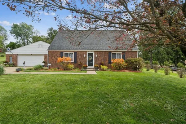 $379,900 | 3127 Chestnut Street, Murrysville, PA 15668