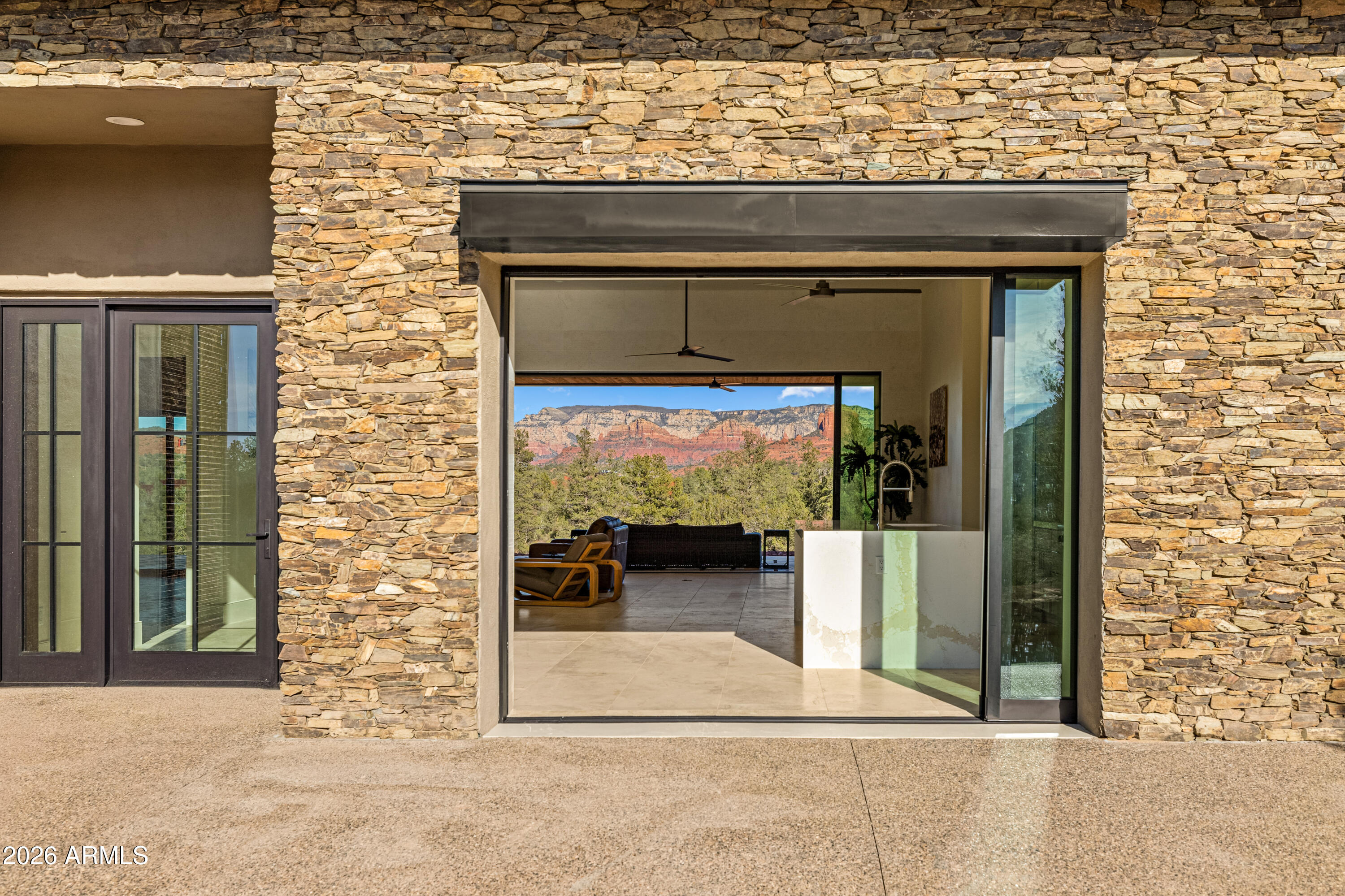 10 Amber Cliffs Way Sedona, AZ 86336 - Photo 10 of 60 Indoor/ Outdoor Oasis