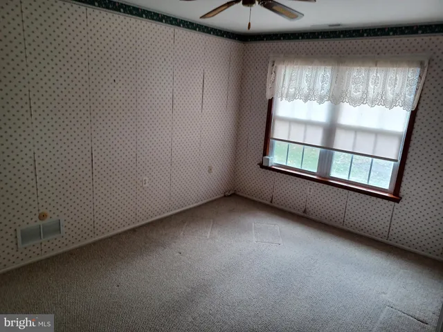 $318,000 | 54 Knollwood Drive, Woodbury, NJ 08096