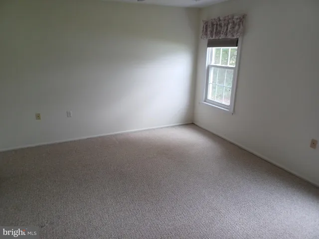 $318,000 | 54 Knollwood Drive, Woodbury, NJ 08096