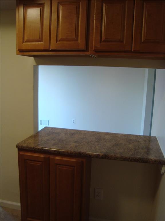 4029 Firethorn Drive McKees Rocks, PA 15136 - Photo 10 of 15 kitchen