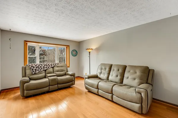 $422,000 | 6071 St Peters Road, West Harrison, IN 47060