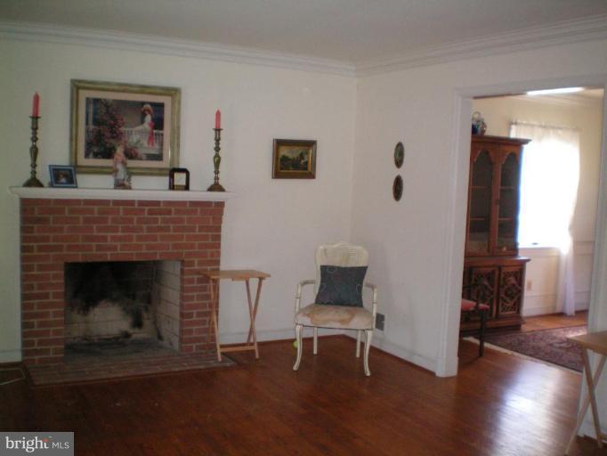 6222 Solomons Island Road Dunkirk, MD 20754 - Photo 12 of 16 Living Room