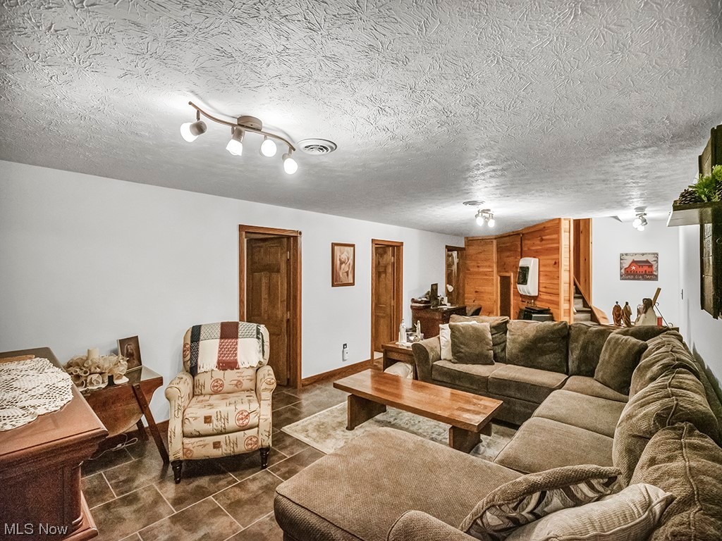 10235 Crow Road Litchfield, OH 44253 - Photo 30 of 35 Gallery Image 30