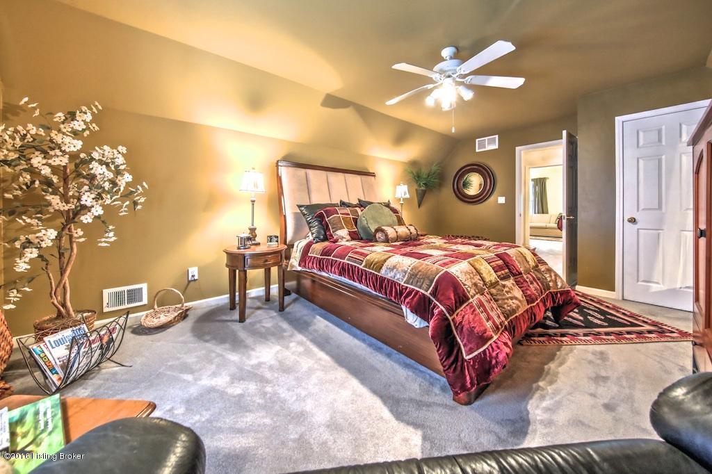 10604 Edgewater Road Louisville, KY 40223 - Photo 34 of 47 10604 Edgewater 4426