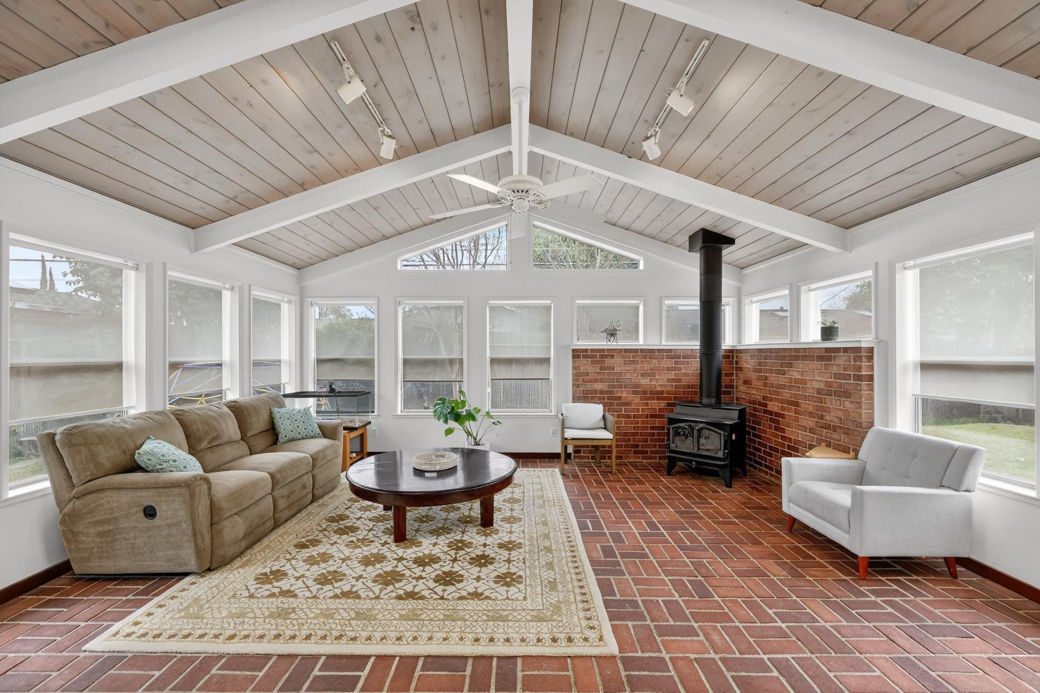 6430 Rexford Way Carmichael, CA 95608 - Photo 18 of 46