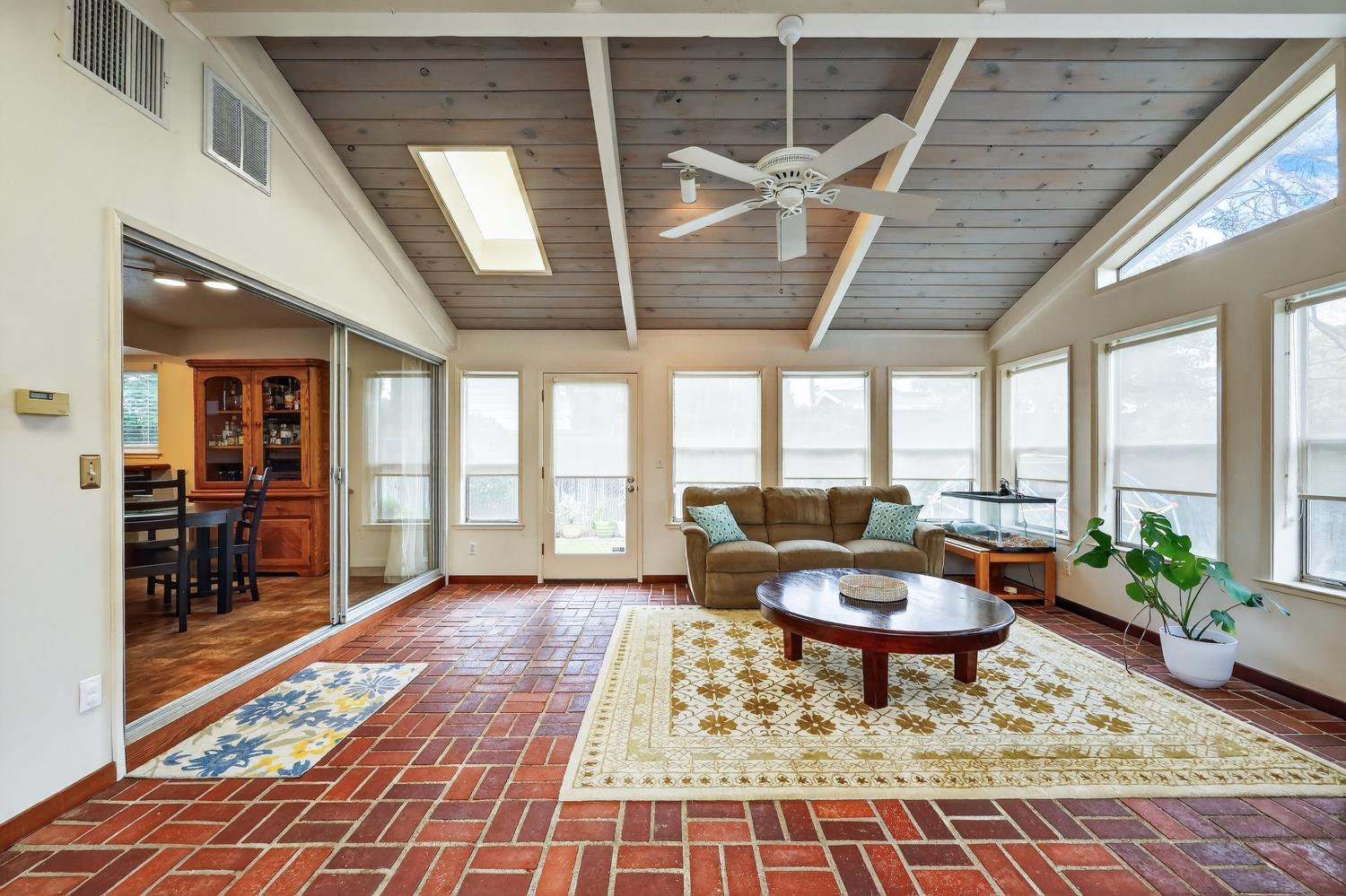 6430 Rexford Way Carmichael, CA 95608 - Photo 22 of 46