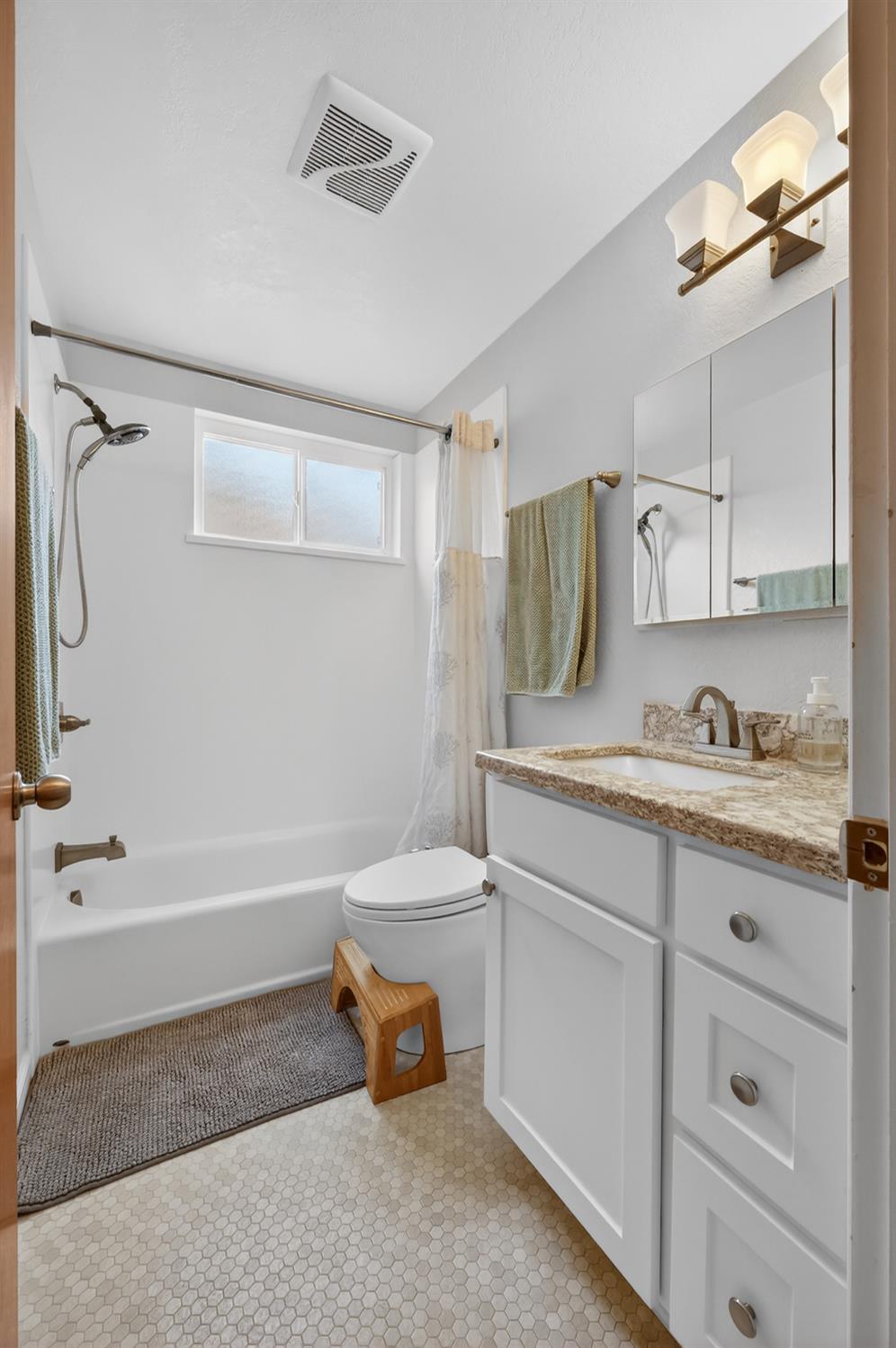 6430 Rexford Way Carmichael, CA 95608 - Photo 29 of 46