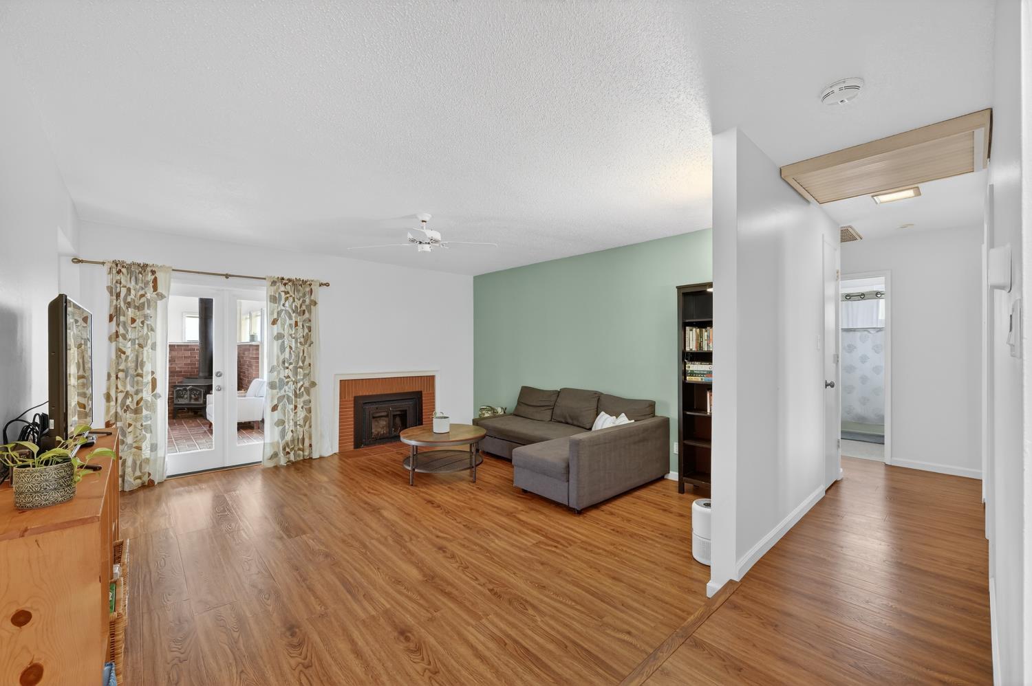 6430 Rexford Way Carmichael, CA 95608 - Photo 7 of 46