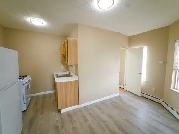 $1,750 | 25 Oakland Avenue, Unit 3F, Everett, MA 02149