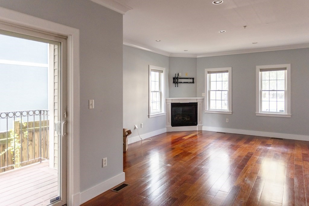 109 D Street, Unit 1 Boston, MA 02127 - Photo 2 of 20