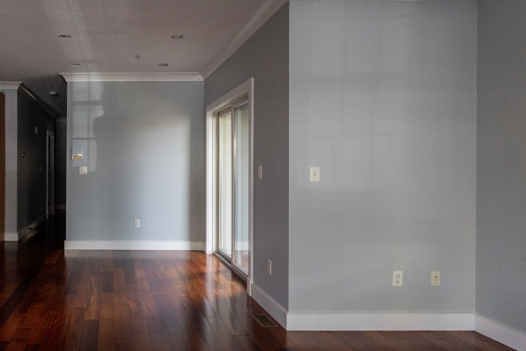 109 D Street, Unit 1 Boston, MA 02127 - Photo 5 of 20