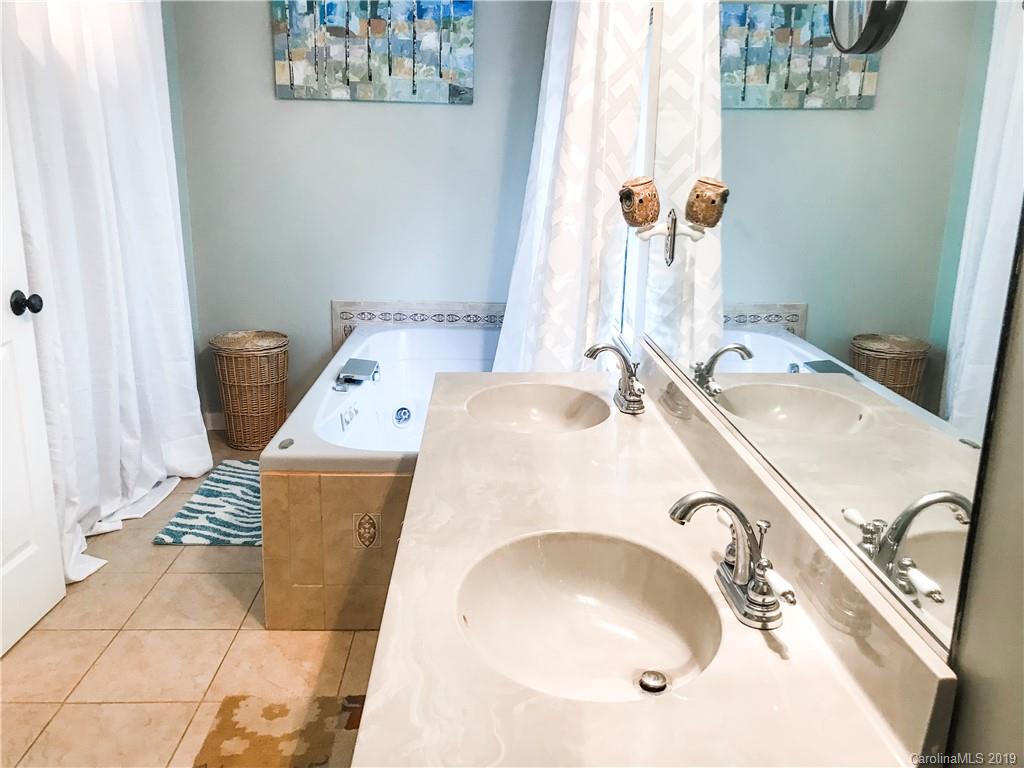 99 Pheasant Ridge Road Fairview, NC 28730 - Photo 19 of 31 Gallery Image 19
