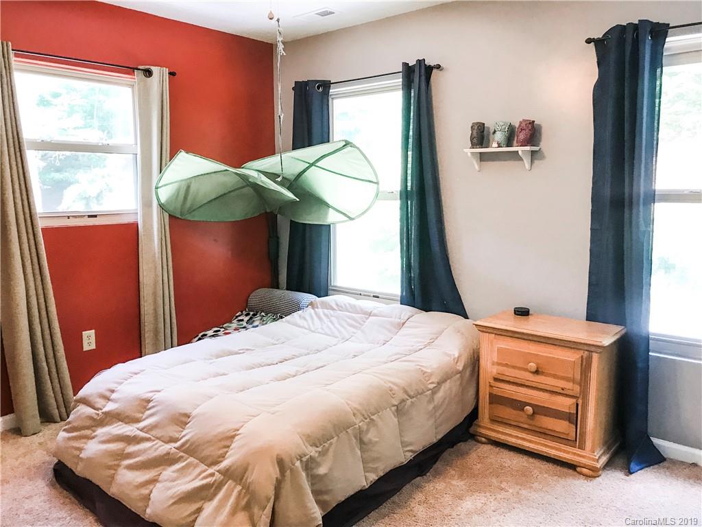 99 Pheasant Ridge Road Fairview, NC 28730 - Photo 22 of 31 Gallery Image 22