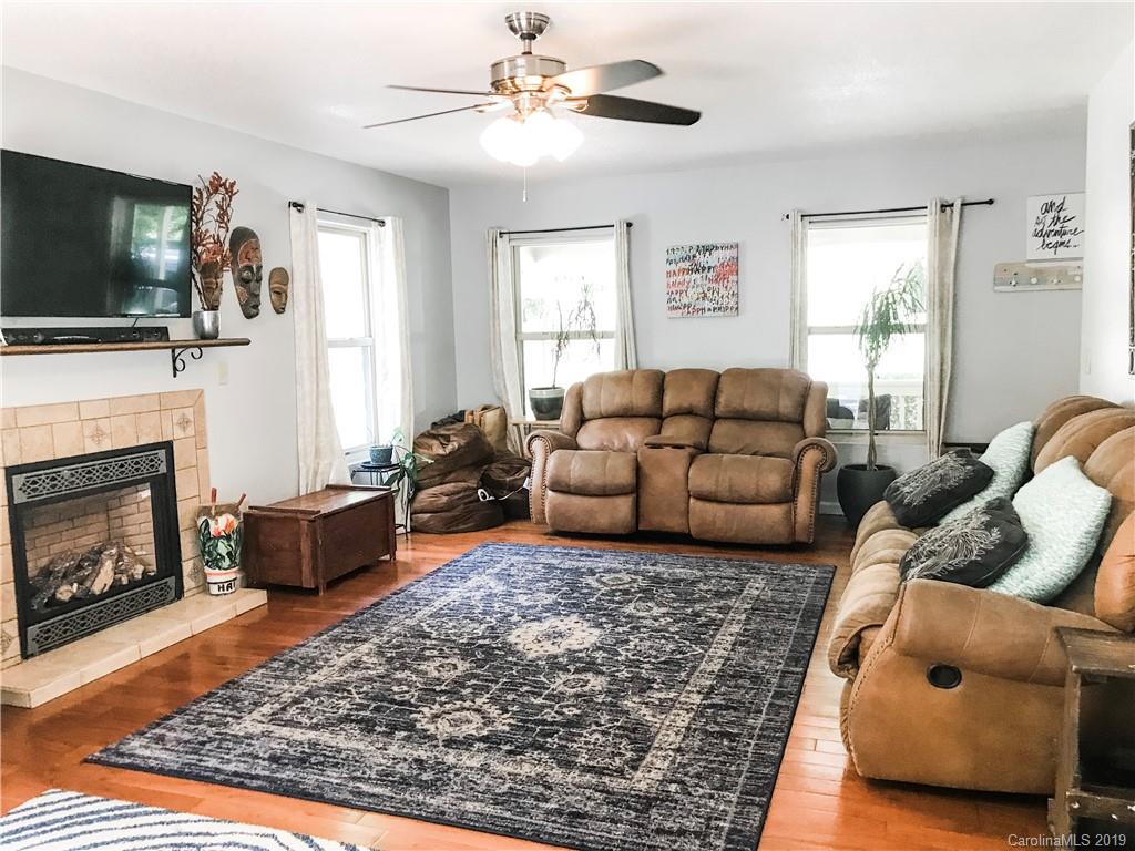 99 Pheasant Ridge Road Fairview, NC 28730 - Photo 4 of 31 Gallery Image 4