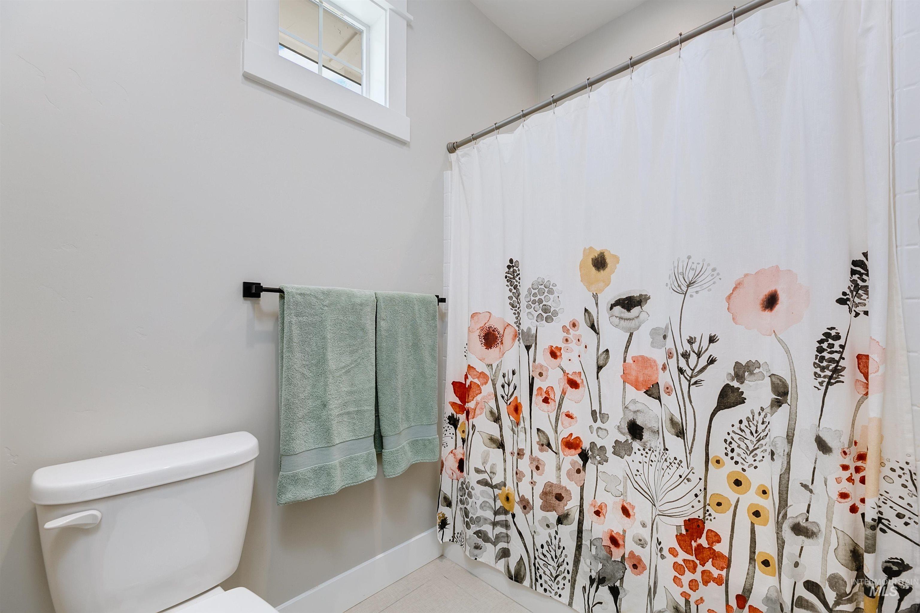 5463 North Exeter Way Meridian, ID 83646 - Photo 16 of 36