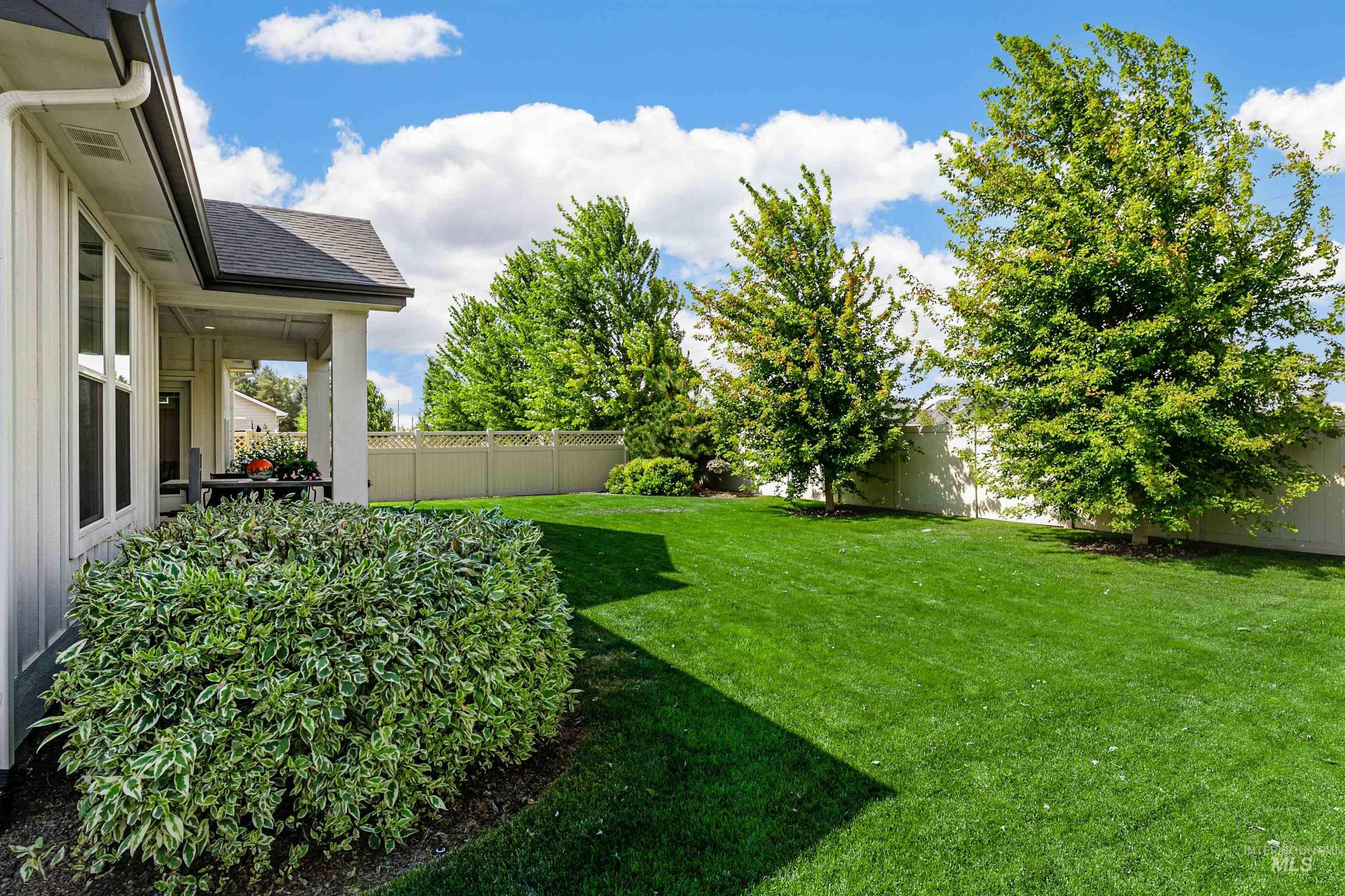 5463 North Exeter Way Meridian, ID 83646 - Photo 27 of 36 View of fenced backyard