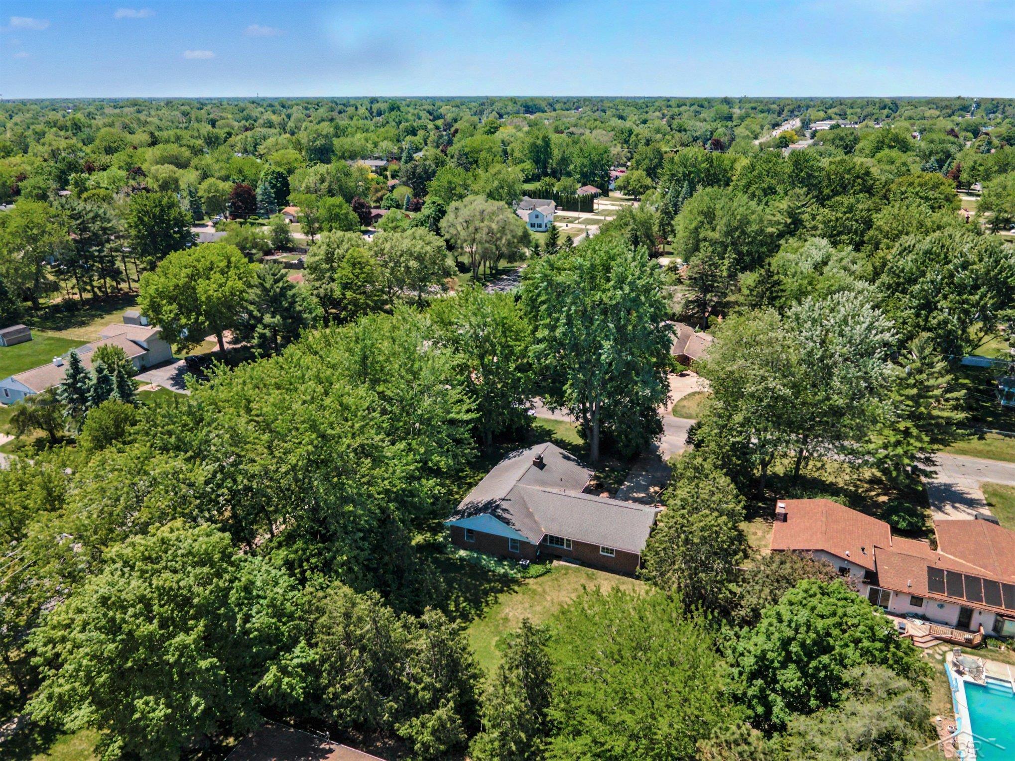 4270 Shattuck Road Saginaw, MI 48603 - Photo 6 of 27