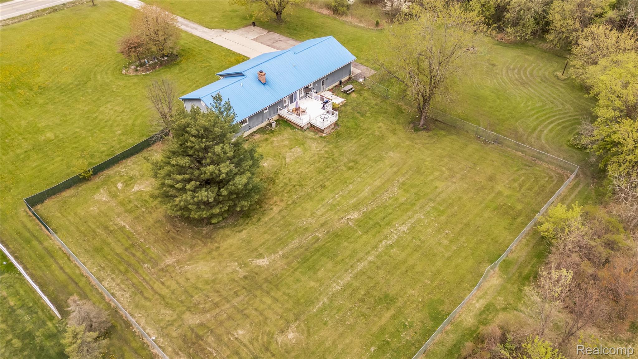 1081 South Gale Road Davison, MI 48423 - Photo 38 of 43