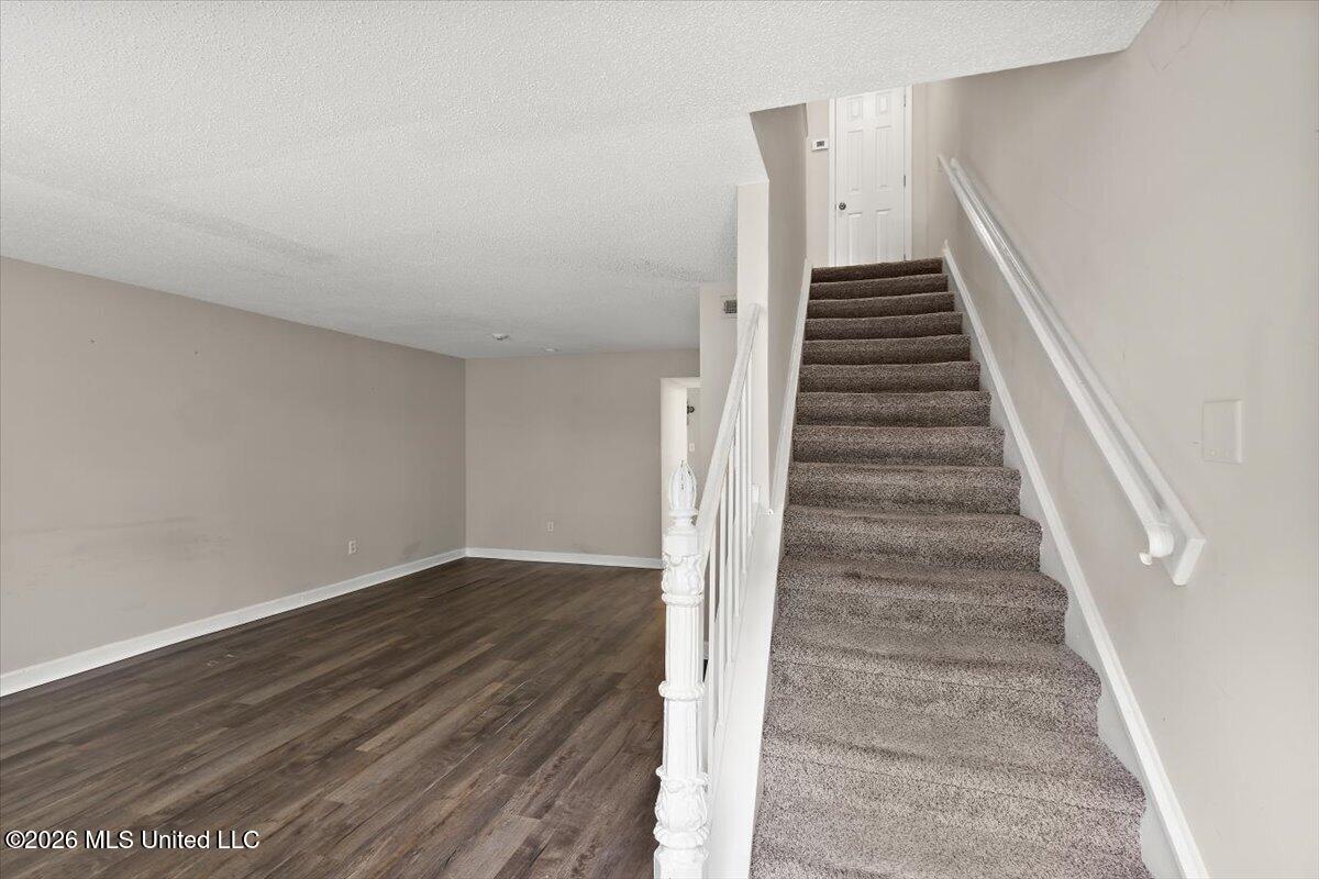 550 Post Road, Unit 405 Ridgeland, MS 39157 - Photo 5 of 36 05-HTP_5734