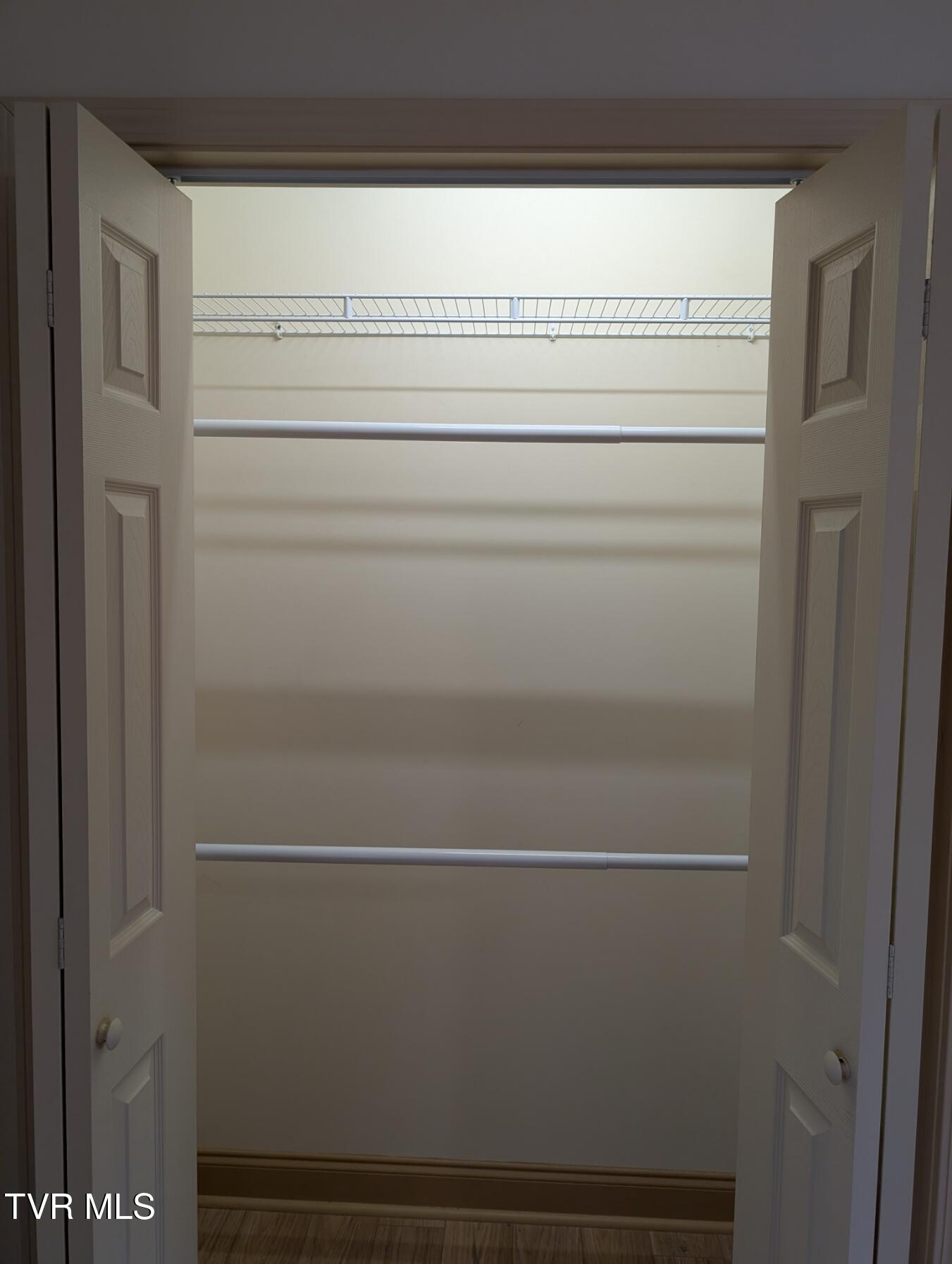220 Crockett Timbers Limestone, TN 37681 - Photo 16 of 23 Master Closet 1
