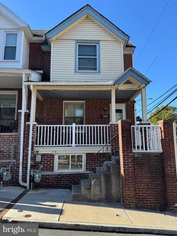 a view of a house with porch