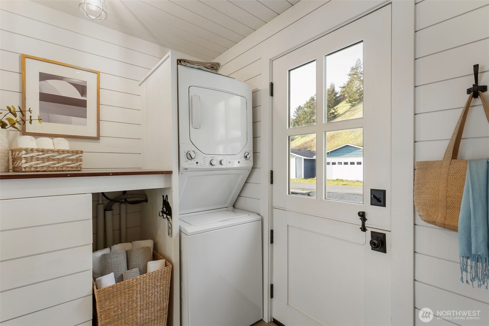 1180 Beckett Point Road Port Townsend, WA 98368 - Photo 20 of 31 a bathroom with a toilet and a shower