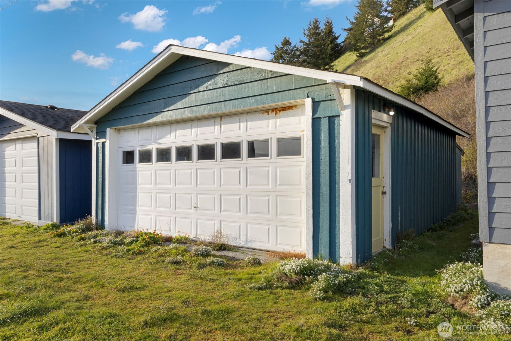 1180 Beckett Point Road Port Townsend, WA 98368 - Photo 29 of 31 a house with a outdoor space