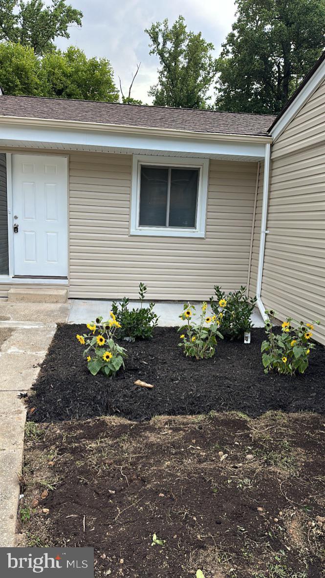 8211 Cagle Road Fort Washington, MD 20744 - Photo 2 of 49 View of nice landscaping