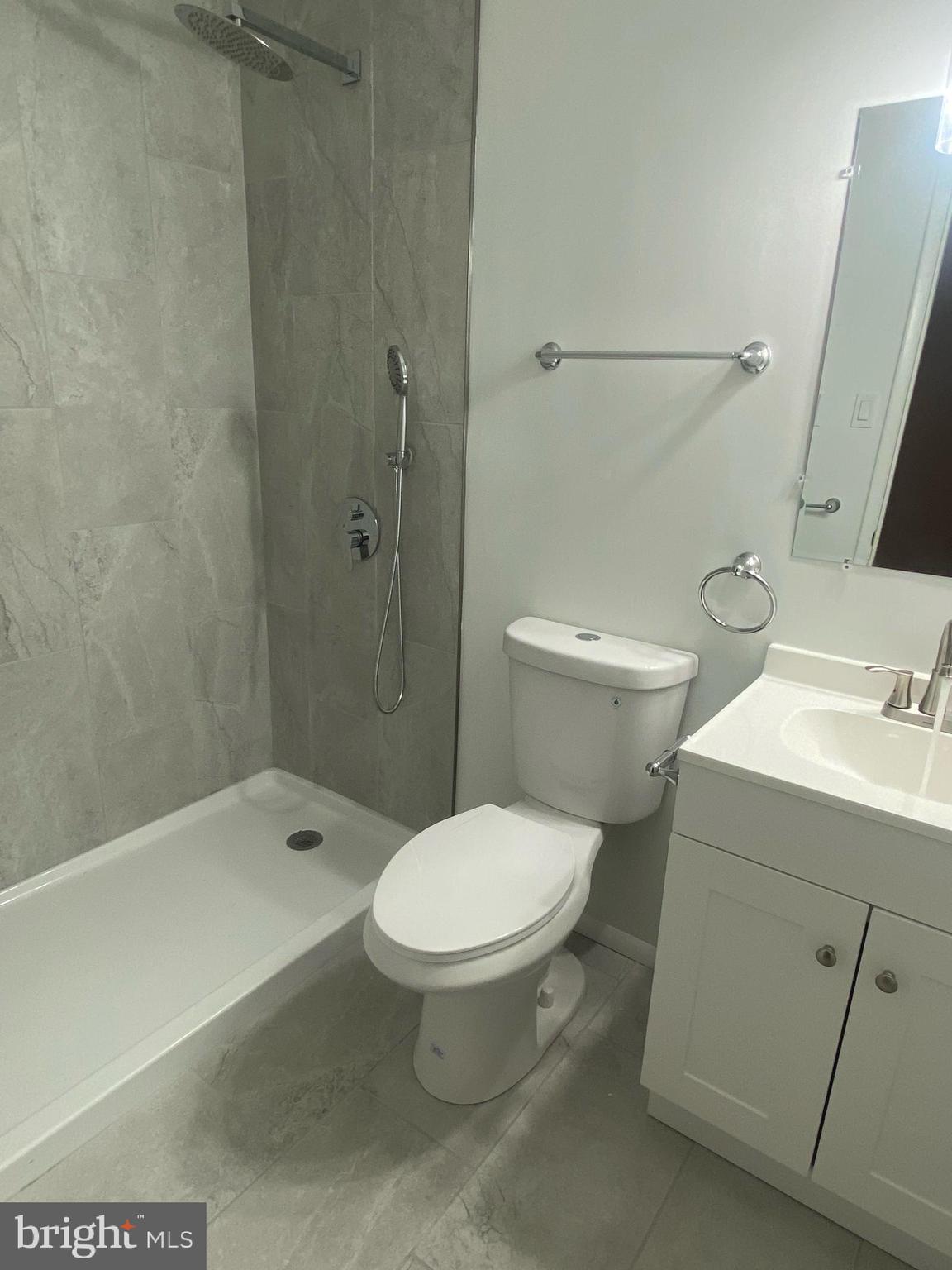 8211 Cagle Road Fort Washington, MD 20744 - Photo 23 of 49 Primary Bathroom View