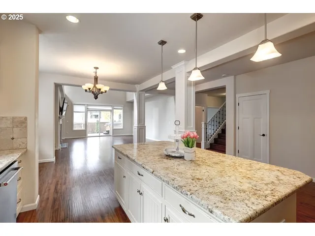 $760,000 | 17647 Hardenbrook Avenue, Sandy, OR 97055