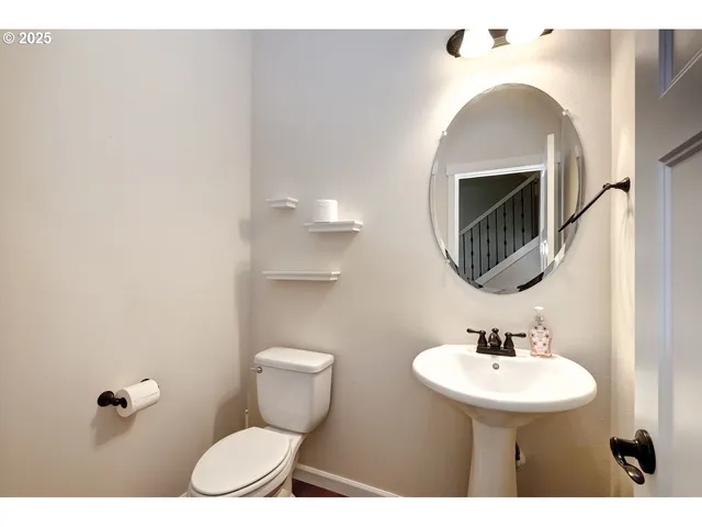 $760,000 | 17647 Hardenbrook Avenue, Sandy, OR 97055