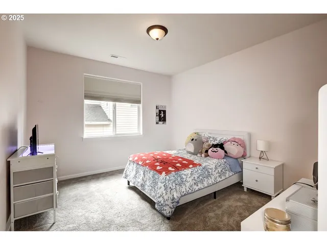 $760,000 | 17647 Hardenbrook Avenue, Sandy, OR 97055