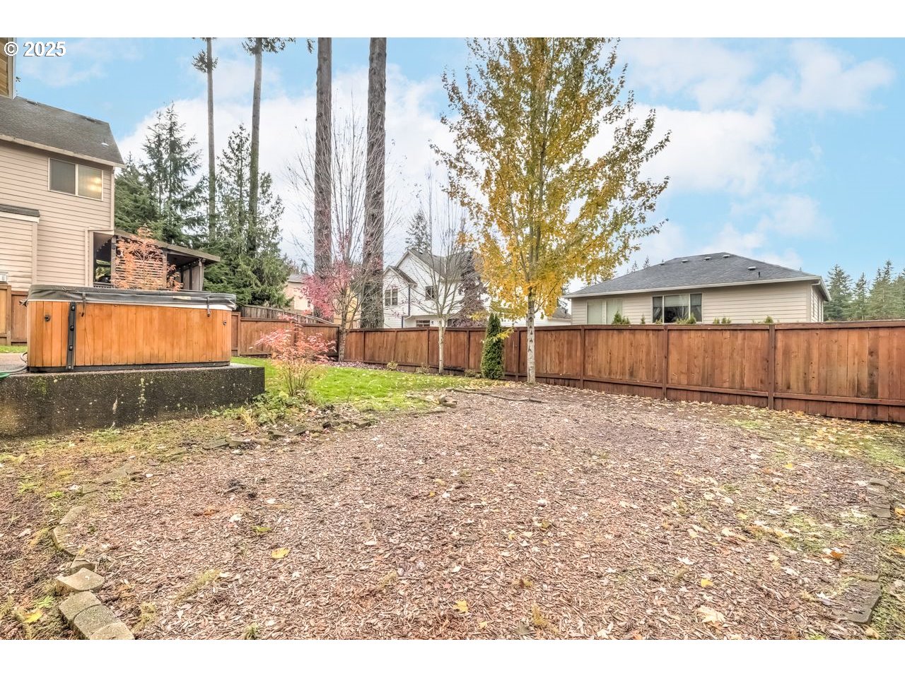 17647 Hardenbrook Avenue Sandy, OR 97055 - Photo 35 of 39 a backyard of a house