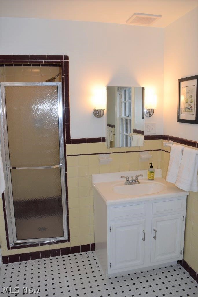3663 Avalon Road Cleveland, OH 44120 - Photo 18 of 27
