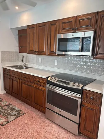 $1,250 | 420 15th Avenue South, Unit 1, St. Petersburg, FL 33701