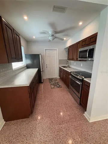 $1,250 | 420 15th Avenue South, Unit 1, St. Petersburg, FL 33701