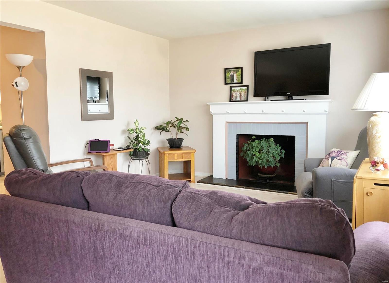 4115 Banks Road St. Ann, MO 63074 - Photo 2 of 17 Gallery Image 2