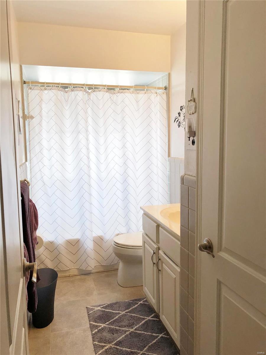 4115 Banks Road St. Ann, MO 63074 - Photo 8 of 17 Gallery Image 8