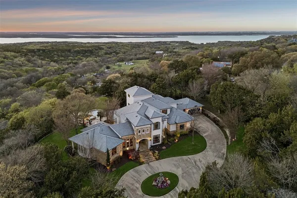 $2,249,500 | 707 Oak Hill Lane, Cedar Hill, TX 75104