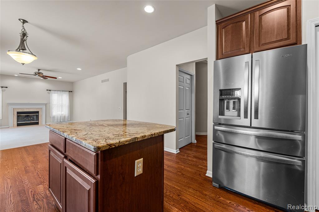 3904 Kaeleaf Road Lake Orion, MI 48360 - Photo 17 of 66