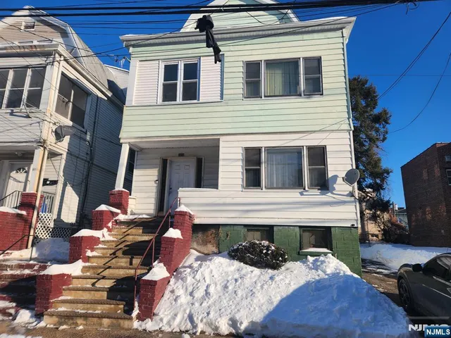 $1,750 | 63-65 Lindsley Avenue, Unit 1, Newark, NJ 07106