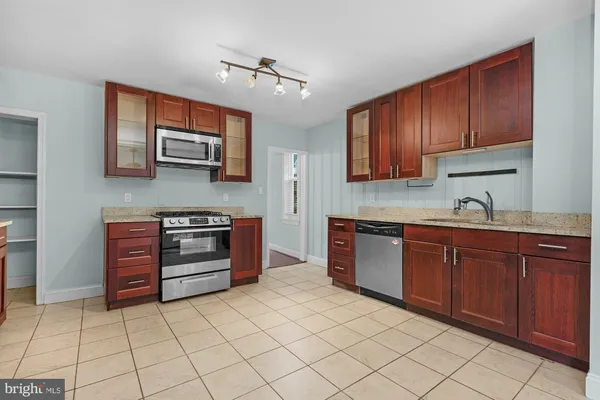 $2,575 | 1201 Union Avenue, Baltimore, MD 21211