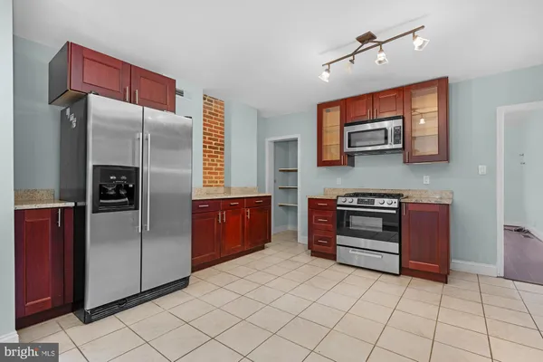 $2,575 | 1201 Union Avenue, Baltimore, MD 21211