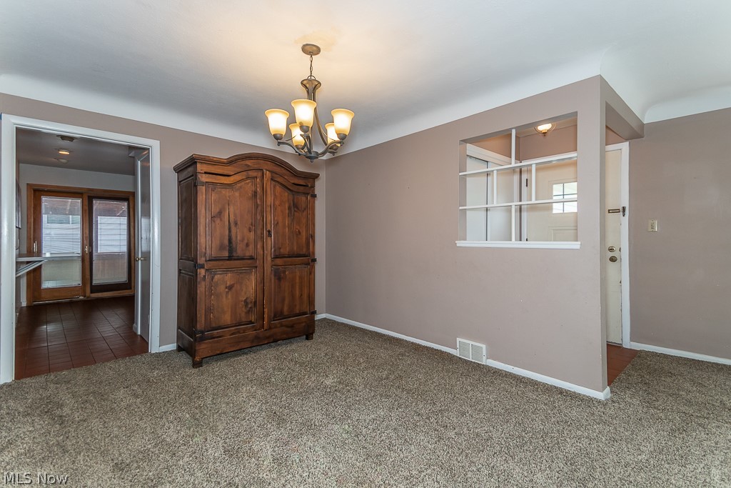 939 Hanley Road Cleveland, OH 44124 - Photo 10 of 30