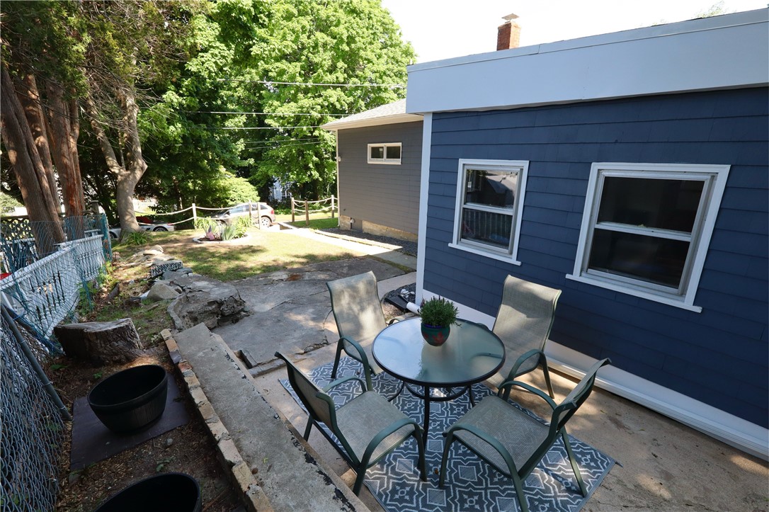 36 Munro Avenue Warren, RI 02885 - Photo 8 of 41