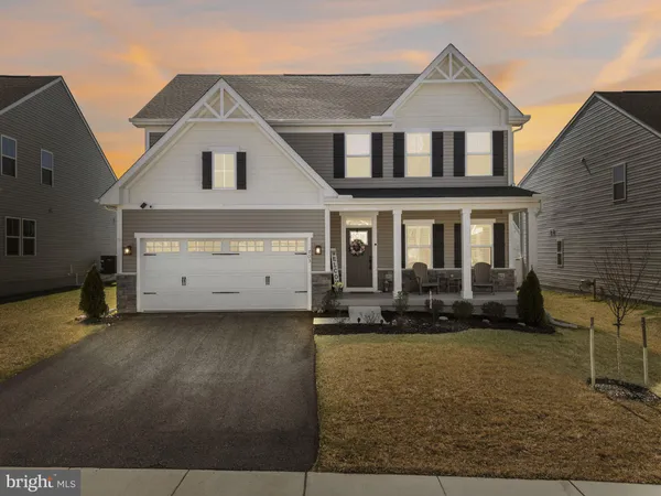 a view of a house with outdoor space